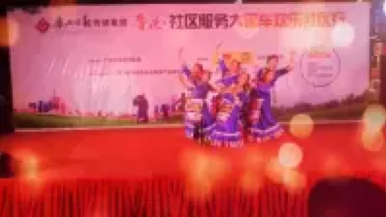 广西美姿林舞蹈队6人表演版｛情在远方｝