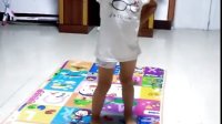 四岁小朋友跳广场舞，黄土高坡