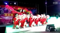 化州江湖开心果广场舞原创《好日子》扇子手球花十一人变队形。