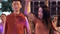 30岁辣妈跳广场舞成为网红, 看了视屏后终于知道为什么了