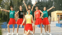 9月最时尚广场健身舞《小可乐》舞步简单又好看