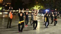 达州翠屏仙鹤广场舞 傣族舞 《月光下的凤尾竹》形体练习 仙鹤广场舞