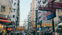 贫民窟里的香港老人, 夜生活并没有广场舞, 港剧最有名的地方