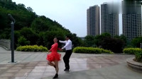 现代休闲广场交谊舞三步踩《别让我等候》，大家一起来跳舞吧！