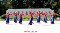 由藏族舞改编的广场舞《小卓玛》，小伙c位领舞，动作到位
