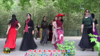 紫竹院广场舞，花开的季节时装模特一《红莓花儿开》