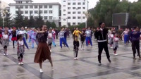 杨艺、格格老师惊现广场，共舞广场舞《中国梦》