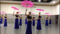 傣族舞剧目《傣家女儿傣家雨》，羡慕跳舞女生的马甲线，太棒了！