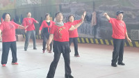 青岛红色娘子军舞蹈团《草原祝酒歌》广场舞，草原人民友好与真诚
