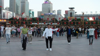 西宁市中心广场.锅庄舞(97)歌曲： 藏族生日歌