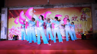 虎坊路小区舞蹈队在“和美中秋 为国欢歌”活动上表演广场舞《沂蒙颂》