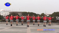 广场舞《美丽中国年》真是太好看了，老师们热情表演，跳出欢快喜庆