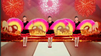 喜庆热闹的《红红的中国结》双扇舞，大气动感有气氛