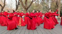 广场舞《北京的金山上》歌好听，舞步简单易学，魅力朵朵舞蹈队