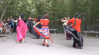 北京紫竹院公园杜老师舞团，婀娜多姿的杜老师领舞，广场舞太棒了