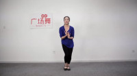 藏族特色广场舞《康定情歌》，老师用优美的舞姿展示出来