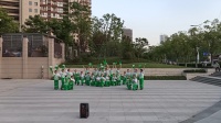 海赋尚城  夕阳下的黄玫瑰广场舞队  开心快乐大型舞  苏北民歌《杨柳青》