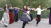 北京这个最红的广场舞团，大睿睿和男老师一起跳，很养眼太棒了