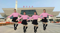 热门广场舞《小苹果》简单好看又活泼，传递的是快乐