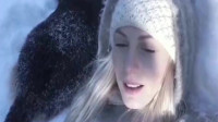 瑞典美女歌手重新填词演唱刀郎《2002年的第一场雪》，这个版本比刀郎唱的好听多了