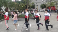 陕西石泉杨柳广场舞队新作，鬼步舞《打劫爱情》