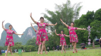 策巴子广场舞：桂林好风光，乘风破浪的姐姐们跳起《漓江水妹子》