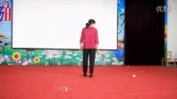 汶上郭仓广场舞教学视频《脚踏地球咚咚响》.素菊