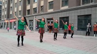 广场学跳郭老师原创广场舞《格桑拉》练习版
