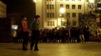 吉特巴舞 ——李丰老师的小学员在丹东鸭绿江广场表演！