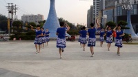 漯河市河滨社区健身舞蹈队广场舞视频：《爱着你宠着你》