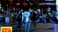 湖北武汉：年轻人的广场舞——“鬼步舞”140812在线大搜索