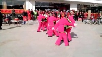 武强县大郭庄舞蹈队，活宝广场舞，蔡留贯广场舞群提供