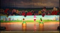 科尔沁知青艺术团的舞蹈《担鲜藕》