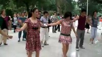 江苏无锡洛社广场集体舞