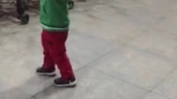 3岁男童成为广场舞王子