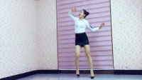 青青世界广场舞《英超人气少女组冠军曲》新式时尚OL简单广场舞