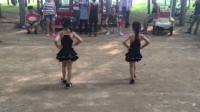 青龙湾大堤两位汪曹庄的小姑娘跳广场舞《好姑娘》