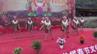 贵州黄平苗家姑娘带着银圈跳广场舞(摄影超越梦想)