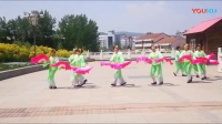 广场舞《桃花红杏花白》。表演：阳城县水妹子舞蹈队。“魅力城市 最美乡村”走进阳城，全国巡拍活动在阳城宇佳广场。