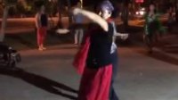 马斌老师夫妇俩在广场倾情演绎最美麦西来普舞蹈！亚克西！