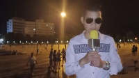正能量歌手，明星阿贝哥在杭州富阳区秦望广场拍摄，录制蒋大为演唱的西游记(敢问路在何方)歌曲。