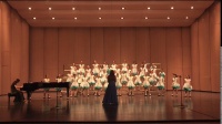 重庆市珊瑚实验小学萤火虫合唱团《妈妈的花环》