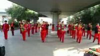 明珠广场舞蹈队表演钱杆舞《恭贺新禧》