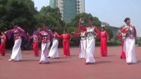 江西吉安市王小红广场舞姐妹舞蹈队《红枣树》正面。