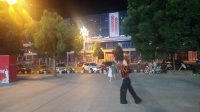重庆市，綦江九龙广场《斗牛舞》个人版习舞叶姐。