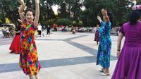 刘云老师与任香老师9月5日于莲花池广场共舞