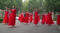 临沂书法广场舞蹈队演绎杨钰莹绝版月亮船 歌甜舞靓 令人叫绝！