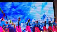 藏族舞《哈达》广场舞一班表演
新都区老年大学庆七一文艺展演