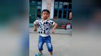 4岁儿童跳广场舞